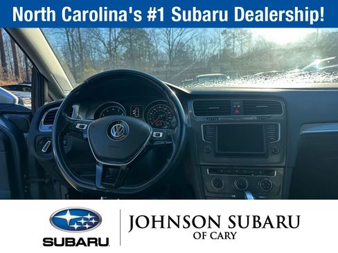 Used 2017 Volkswagen Golf Alltrack SE image 8