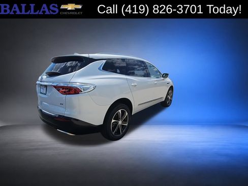 Used 2022 Buick Enclave Essence w/ Sport Touring Edition FWD image 8