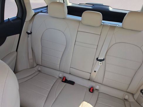 Used 2022 Mercedes-Benz GLC 300 image 13