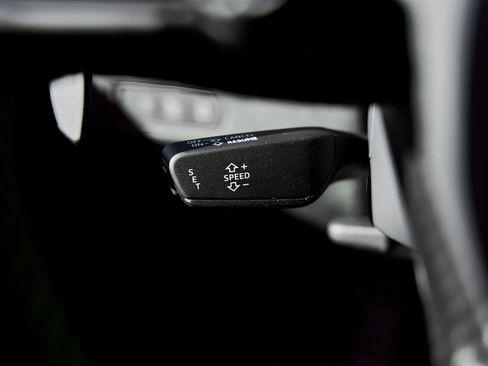 Used 2025 Lamborghini Revuelto image 55