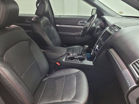 Used 2018 Ford Explorer Sport w/ Equipment Group 401A AWD/4WD image 21