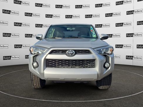Used 2018 Toyota 4Runner SR5 image 8