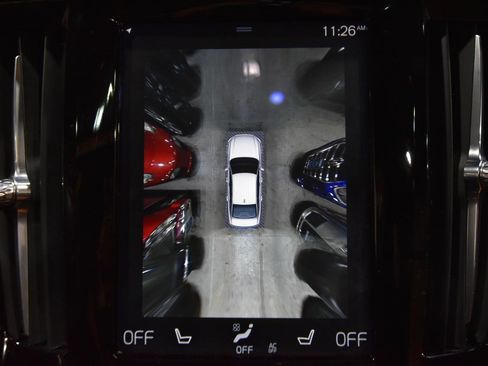 Used 2017 Volvo S90 T6 Momentum w/ Vision Package image 30