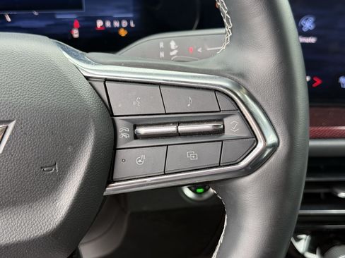 Used 2024 Chevrolet Traverse Z71 AWD/4WD image 18