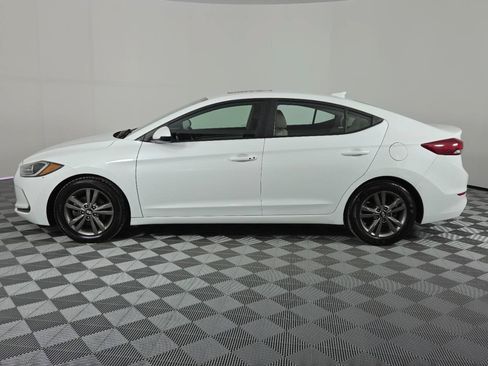 Used 2018 Hyundai Elantra Value Edition w/ Cargo Package FWD image 4
