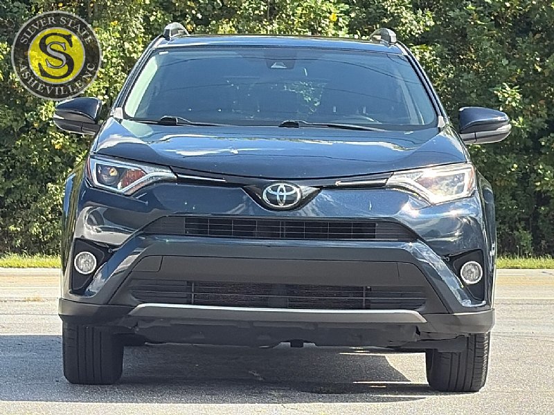 Used 2018 Toyota RAV4 XLE FWD image 2