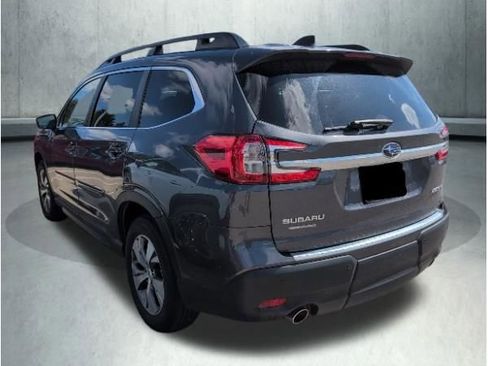 Used 2023 Subaru Ascent Premium w/ Convenience Package image 5