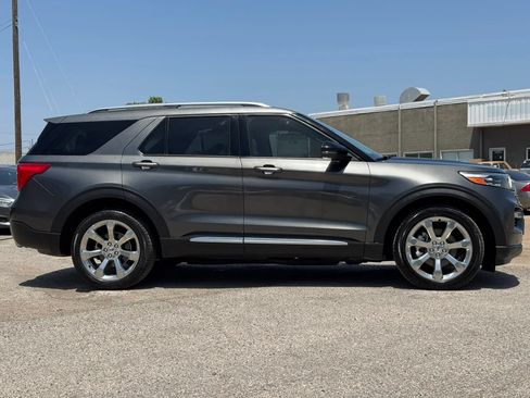 Used 2020 Ford Explorer Platinum w/ Premium Technology Package AWD/4WD image 8