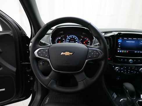 Used 2023 Chevrolet Traverse Premier AWD/4WD image 4