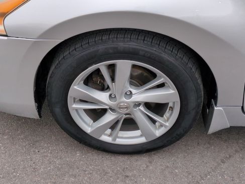 Used 2014 Nissan Altima 2.5 SV image 13