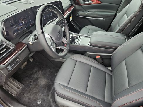 New 2026 Chevrolet Traverse Z71 w/ Enhanced Driving Package AWD/4WD image 9