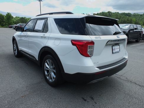 Used 2020 Ford Explorer XLT w/ Equipment Group 202A RWD image 5