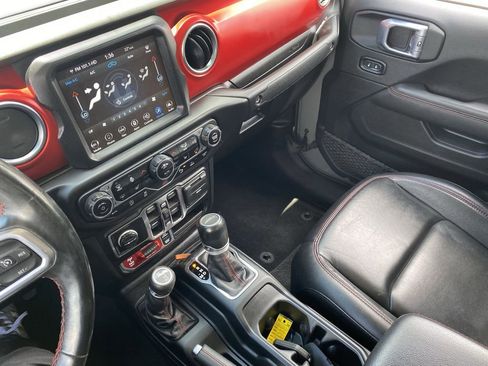 Used 2021 Jeep Gladiator Rubicon w/ Uconnect 4C Nav & Sound Group AWD/4WD image 7