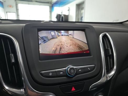 Used 2021 Chevrolet Equinox LT image 22