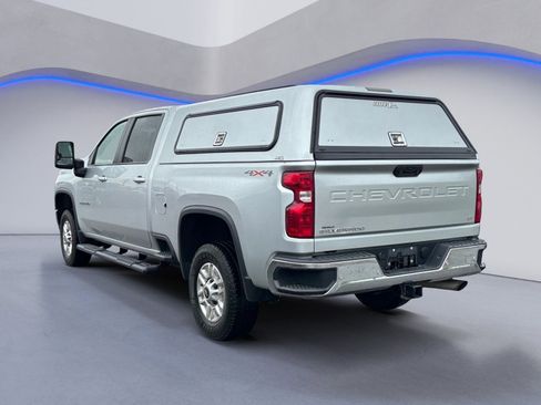 Used 2023 Chevrolet Silverado 2500 LT w/ Convenience Package AWD/4WD image 3