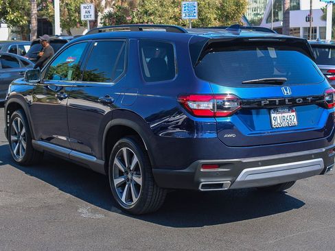 Used 2024 Honda Pilot Touring image 7