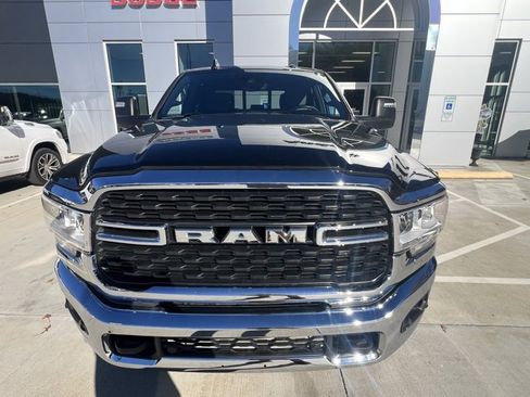 Used 2024 RAM 2500 Big Horn w/ Safety Group image 9