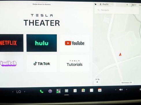 Used 2022 Tesla Model X Plaid AWD/4WD image 26