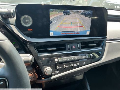 Used 2023 Lexus ES 350 w/ Premium Package FWD image 12