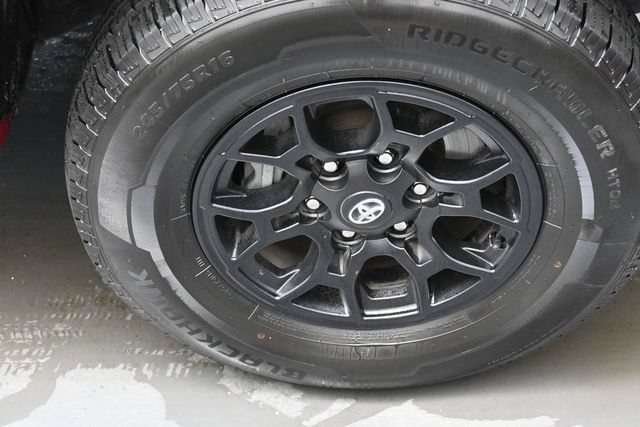 Used 2022 Toyota Tacoma SR5 RWD image 29