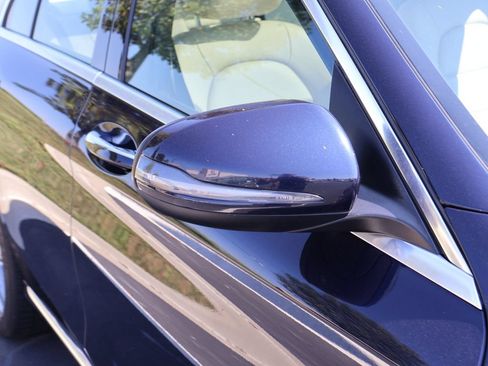 Used 2018 Mercedes-Benz C 300 4MATIC Sedan image 7