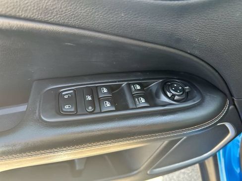 Used 2018 Jeep Compass Latitude w/ Popular Equipment Group AWD/4WD image 15
