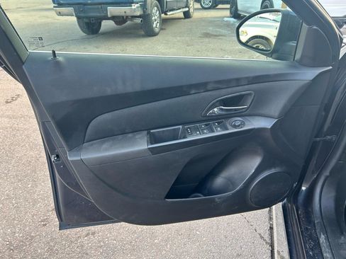 Used 2016 Chevrolet Cruze LT image 14