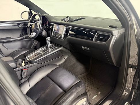 Used 2017 Porsche Macan S AWD/4WD image 22