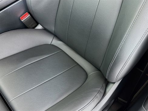 Certified 2025 Mercedes-Benz GLB 250 4MATIC image 20