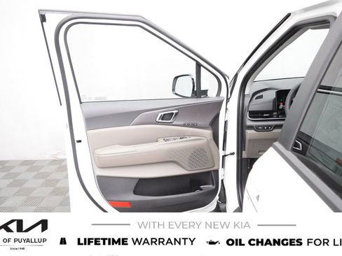 New 2026 Kia Carnival EX FWD image 9