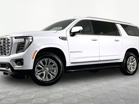 Used 2026 GMC Yukon XL Denali RWD image 1