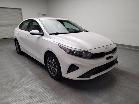 Used 2022 Kia Forte LXS image 13