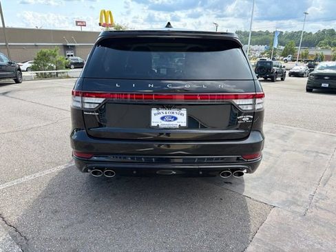 Used 2025 Lincoln Aviator AWD w/ Jet Appearance Package image 7