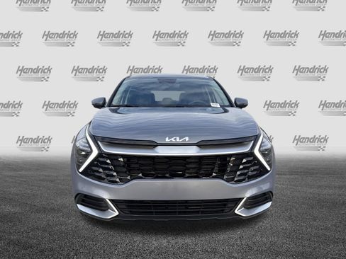 Used 2025 Kia Sportage EX image 3