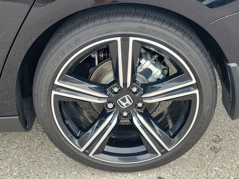 Certified 2025 Honda Accord Sport image 9