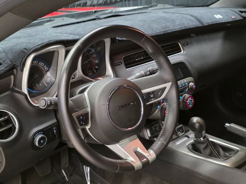 Used 2010 Chevrolet Camaro SS w/ Orange Stripe Package RWD image 21