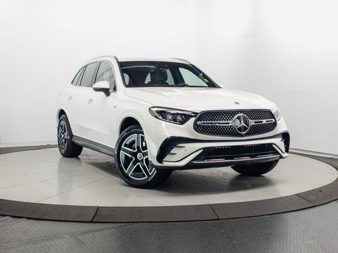 Used 2025 Mercedes-Benz GLC 350e 4MATIC w/ AMG Line image 1