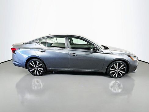 Used 2019 Nissan Altima 2.5 SR w/ SR Premium Package AWD/4WD image 8