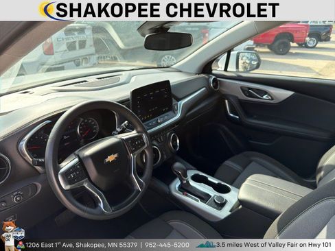 Used 2025 Chevrolet Blazer LT AWD/4WD image 4