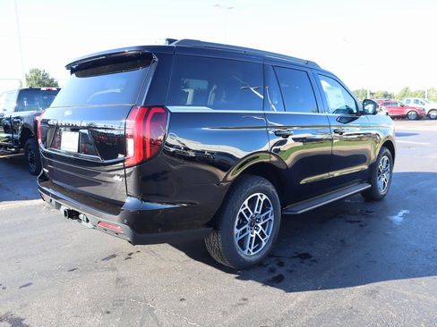 New 2025 Ford Expedition Active image 22