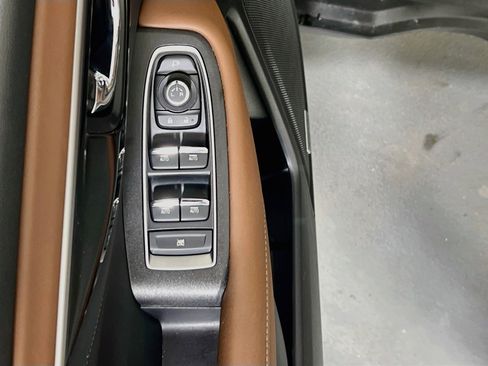 Used 2023 Subaru Outback Touring AWD/4WD image 18
