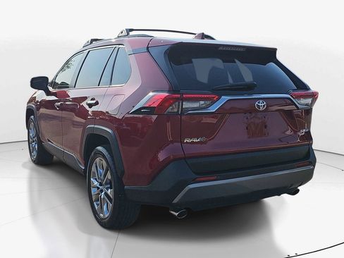 Used 2019 Toyota RAV4 Limited w/ Cold Weather Package FWD image 8
