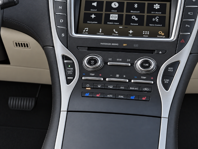Used 2016 Lincoln MKX Reserve w/ Technology Package FWD image 18
