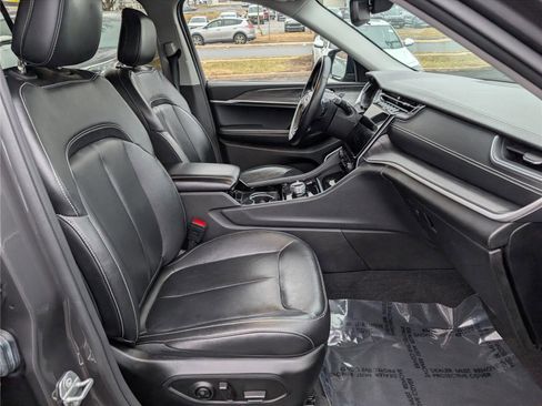 Used 2021 Jeep Grand Cherokee L Limited image 12