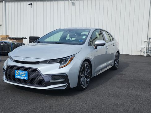 Used 2022 Toyota Corolla SE w/ Carpet Mat Package (TMS) FWD image 1