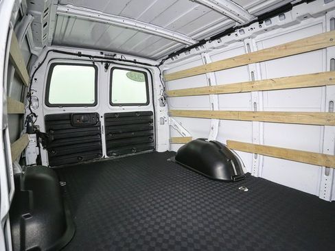 Used 2024 GMC Savana 2500 w/ Driver Convenience Package image 19