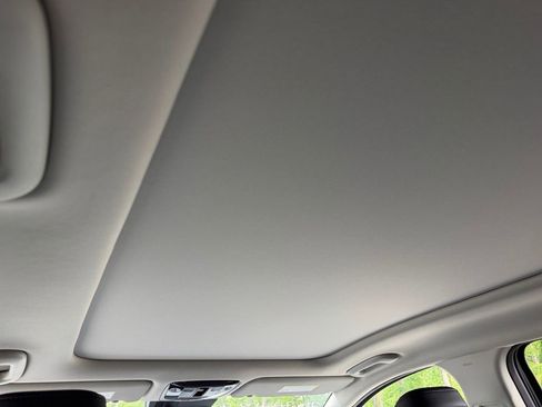 Used 2025 Kia Sportage EX w/ Premium Package FWD image 14