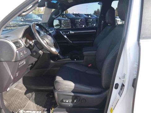 Used 2023 Lexus GX 460 Premium image 32