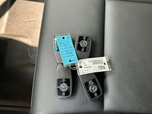 Used 2021 Mercedes-Benz Sprinter 4500 image 43