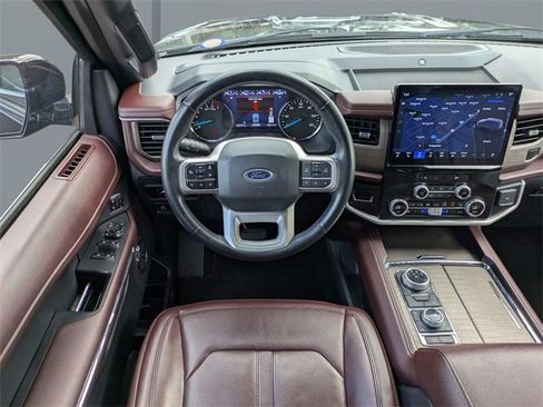 Used 2024 Ford Expedition Max Limited image 18